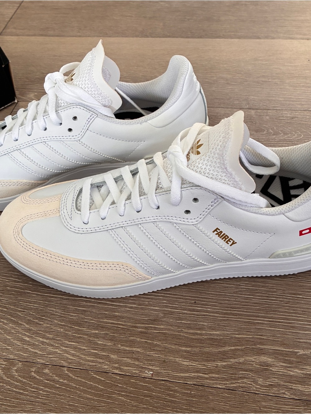 Adidas sambas shepherd fairey limited edition white NEW in box - Picture 3 of 7